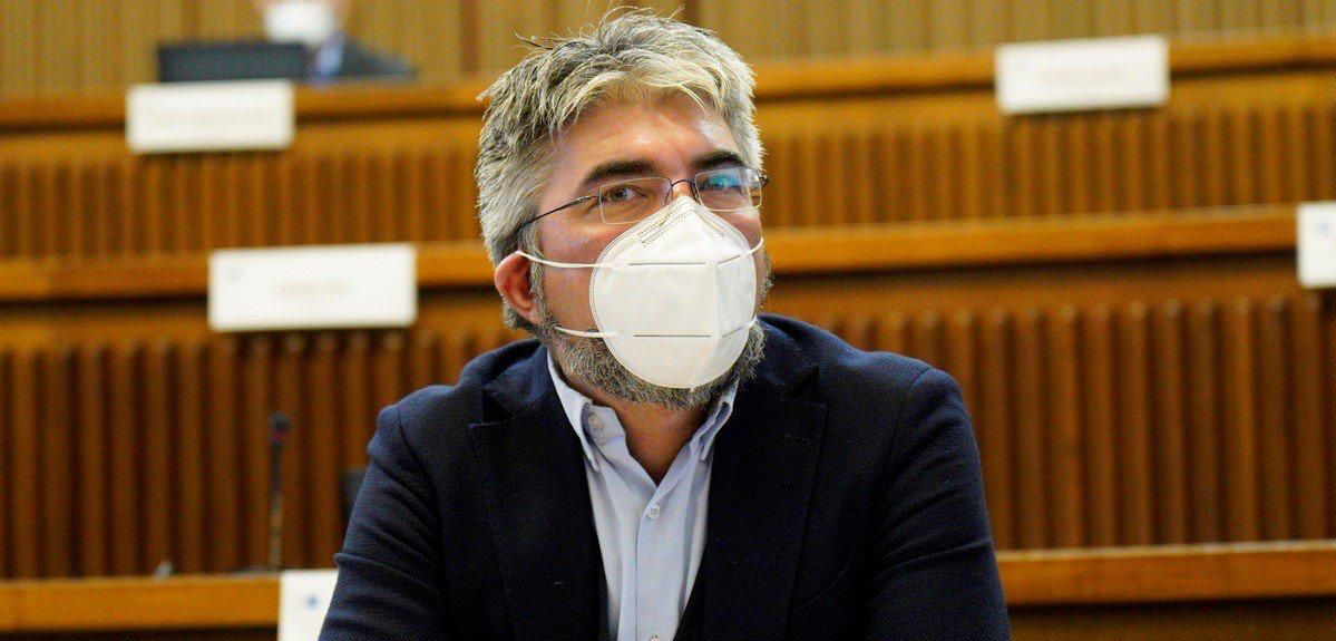 Copertina per Calligaris risponde ai sindaci, «sul cricket solo spot dalla sinistra»